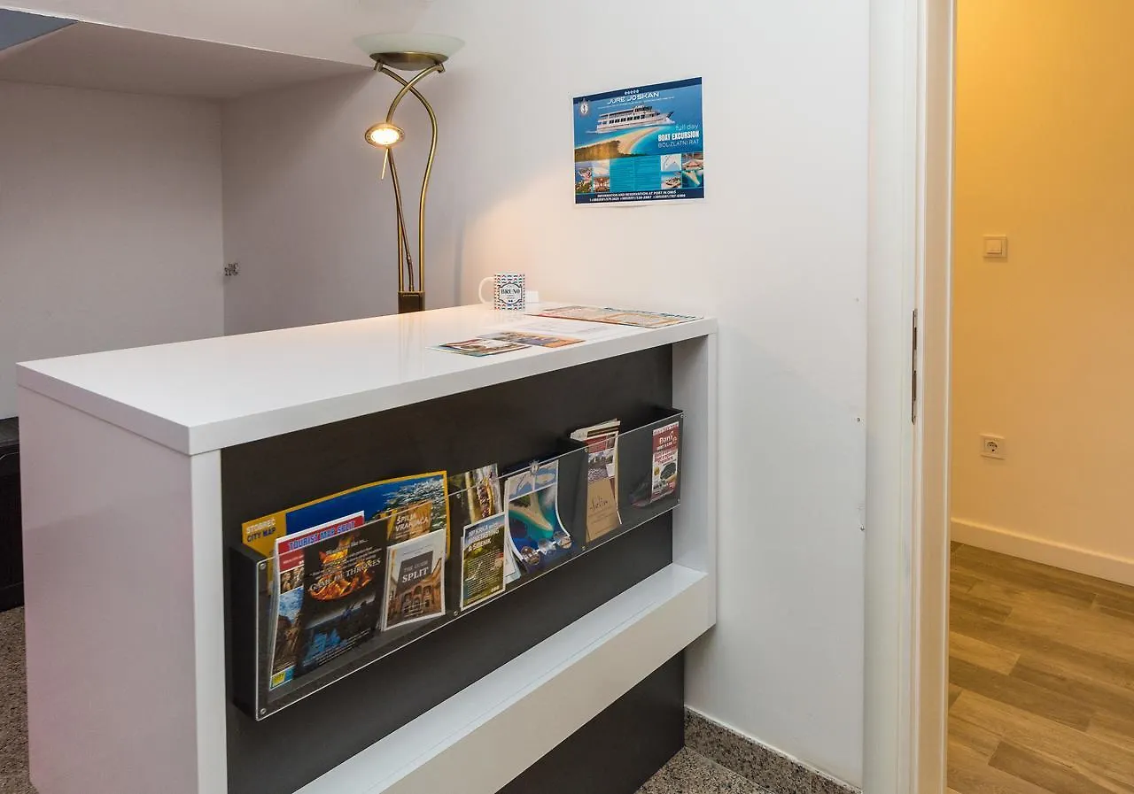 Rooms & Apartments Bruno