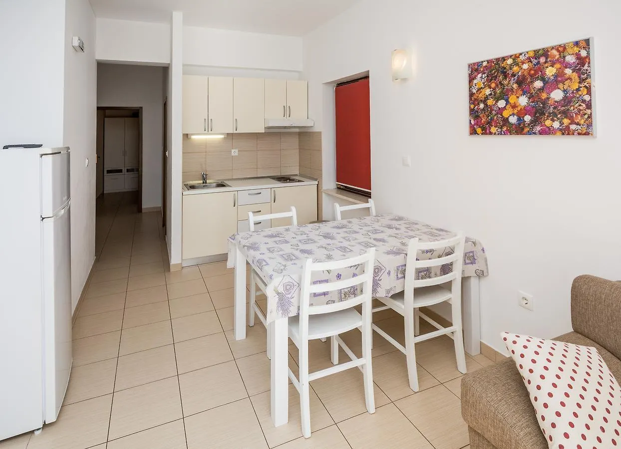 Rooms & Apartments Bruno 3*, Stobrec